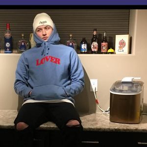 Meet your Posher, Devin frank